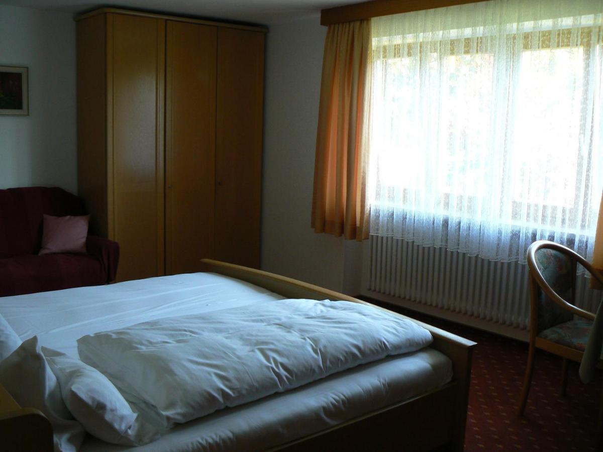 Haus Evelyn / Haus Heidemarie Hotell Bad Füssing Rum bild