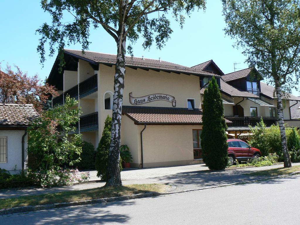 Haus Evelyn / Haus Heidemarie Hotell Bad Füssing Rum bild
