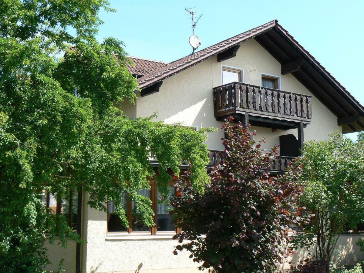 Haus Evelyn / Haus Heidemarie Hotell Bad Füssing Exteriör bild